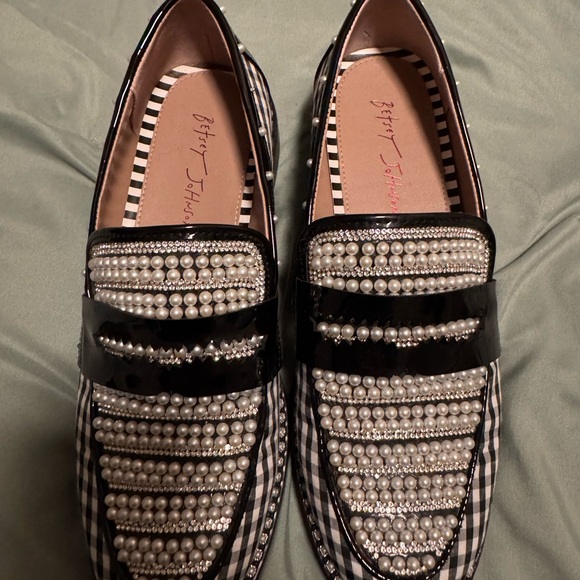 Betsey Johnson Black and White Pearl Embellished Loafers - Picture 3 of 6